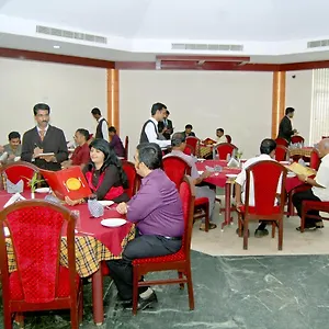 Kpm Tripenta Hotel